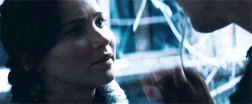 3 Hunger Games La Ragazza di Fuoco - migliori momenti - bacio tra Gale e Katniss
