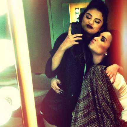 Foto selfie profilo perfetto - Selena Gomez Demi Lovato - migliori amiche