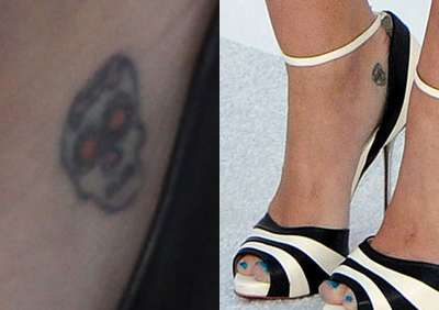 Miley Cyrus - significato tatuaggi - Teschio caviglia