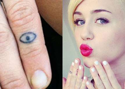 Miley Cyrus - significato tatuaggi - Occhio dito