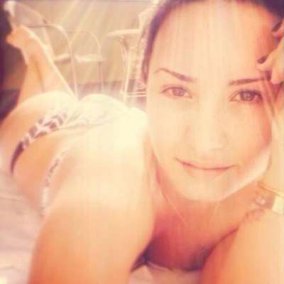 Selfie e foto star aprile 2014 - Demi Lovato