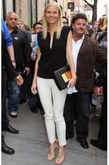 Gwyneth Paltrow pantaloni bianchi
