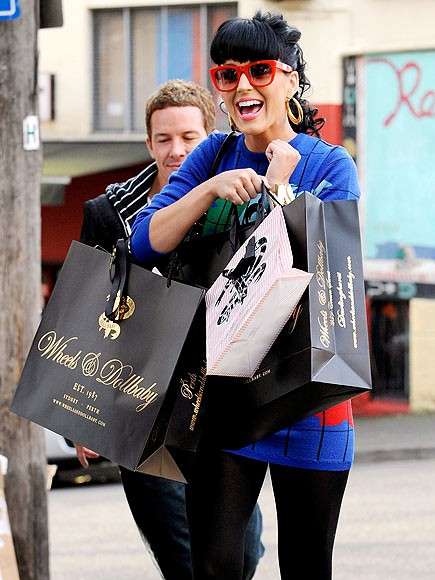 Katy Perry shopping