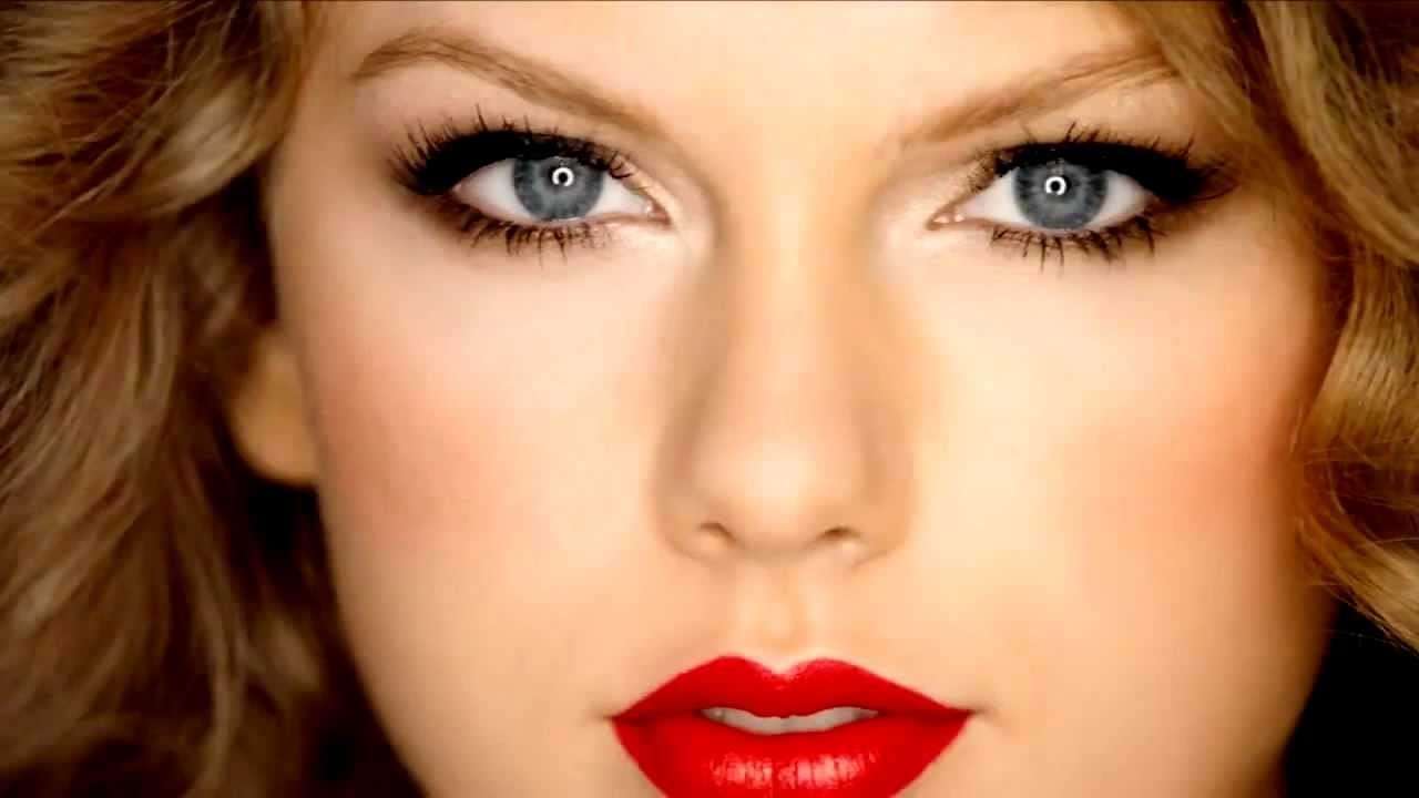 Taylor Swift e lo sguardo profondo