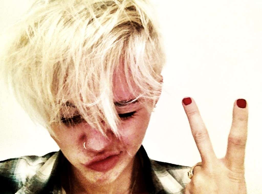 Miley e i capelli corti