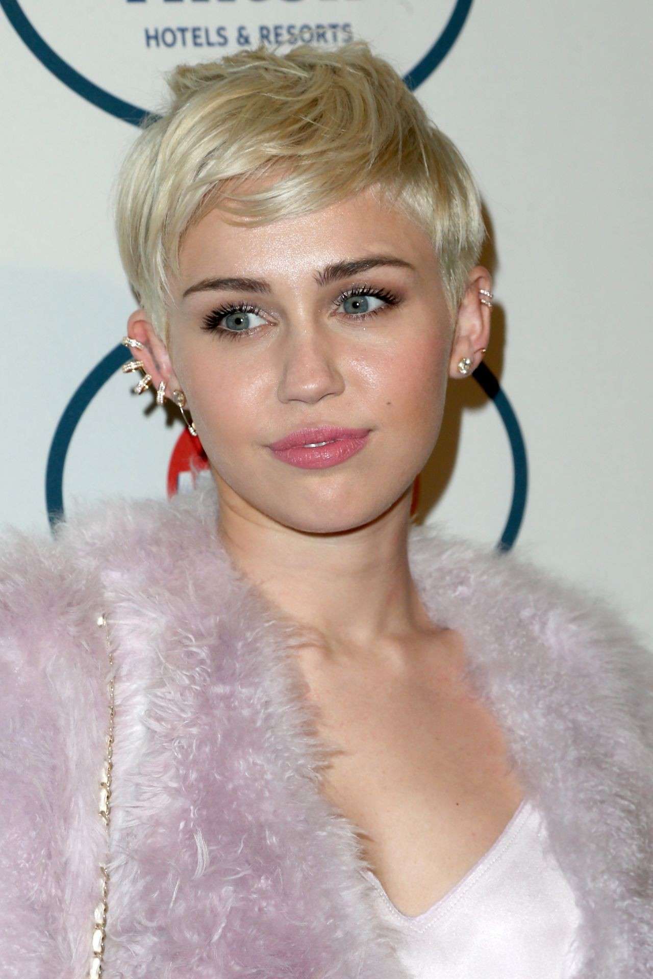 Miley bionda
