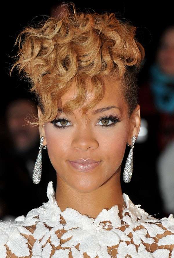 Rihanna occhi