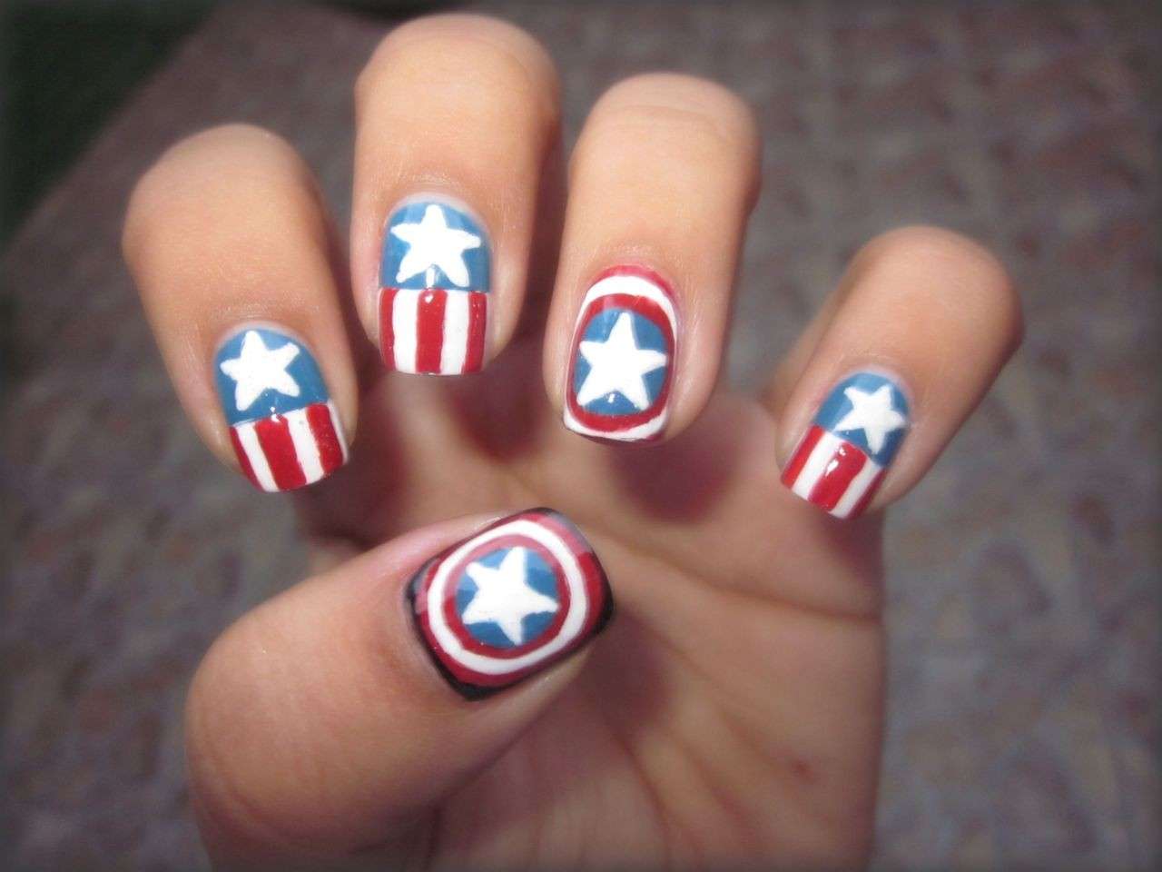 Nail art Capitan America