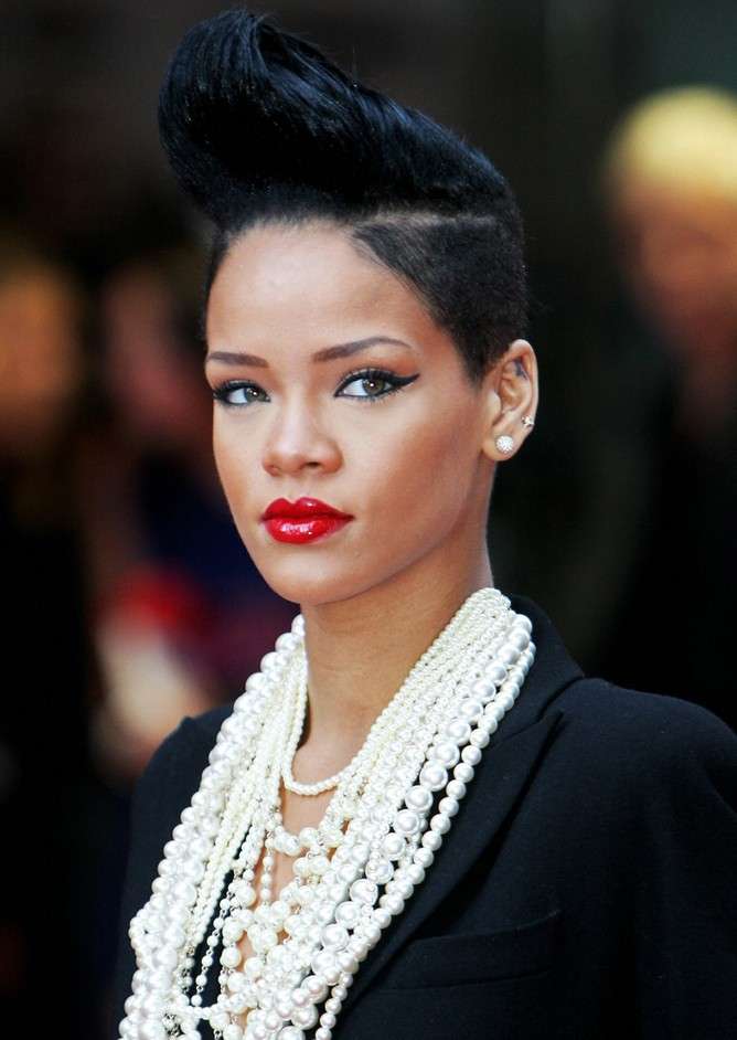 Rihanna eyeliner