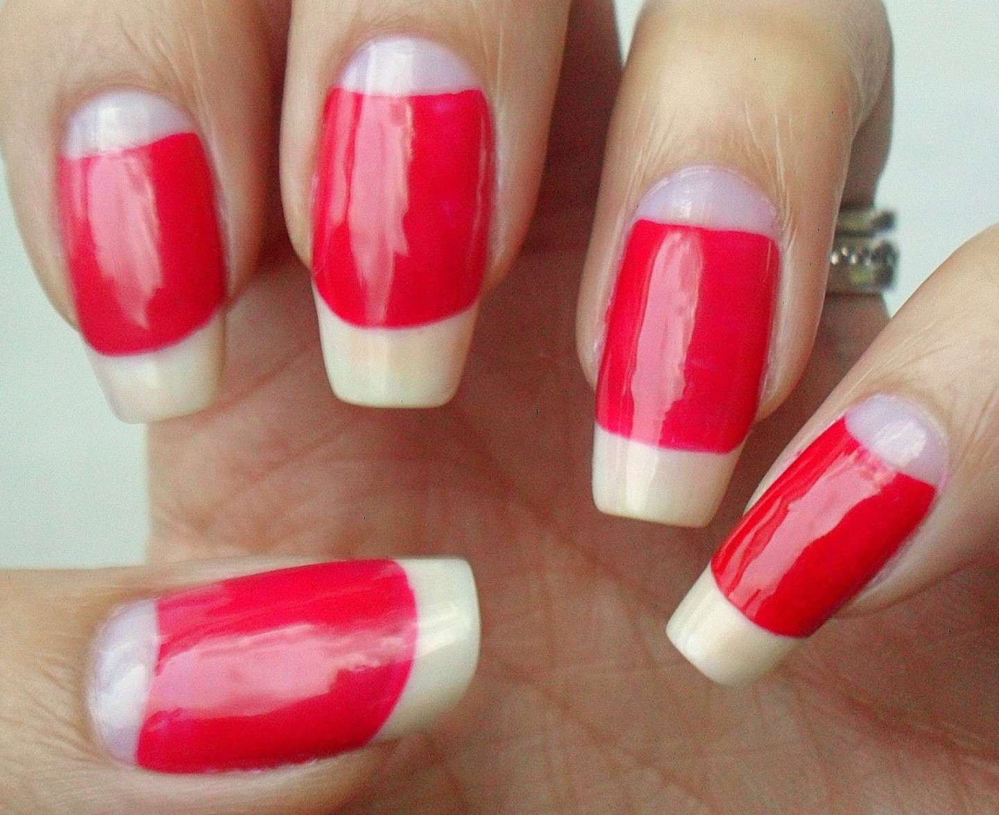 Nail art bicolor rosso bianco