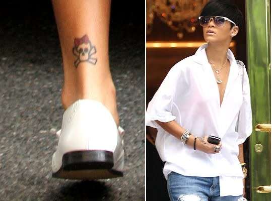 Tatuaggi di Rihanna: teschio
