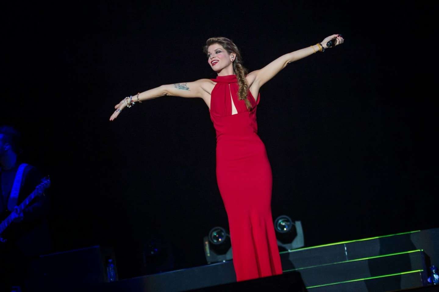 Alessandra Amoroso abito rosso