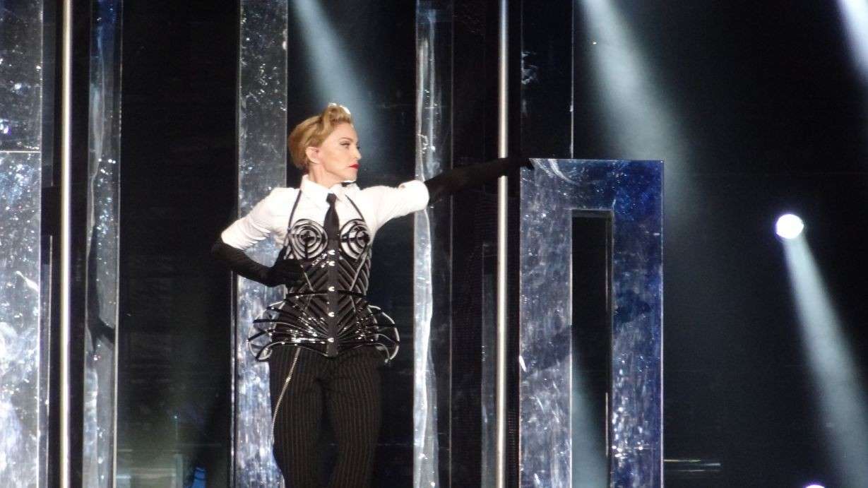Madonna con corpetto