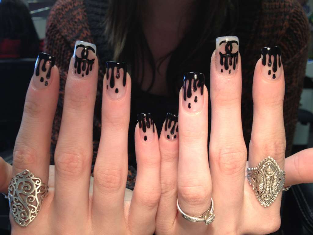 Chanel nail art
