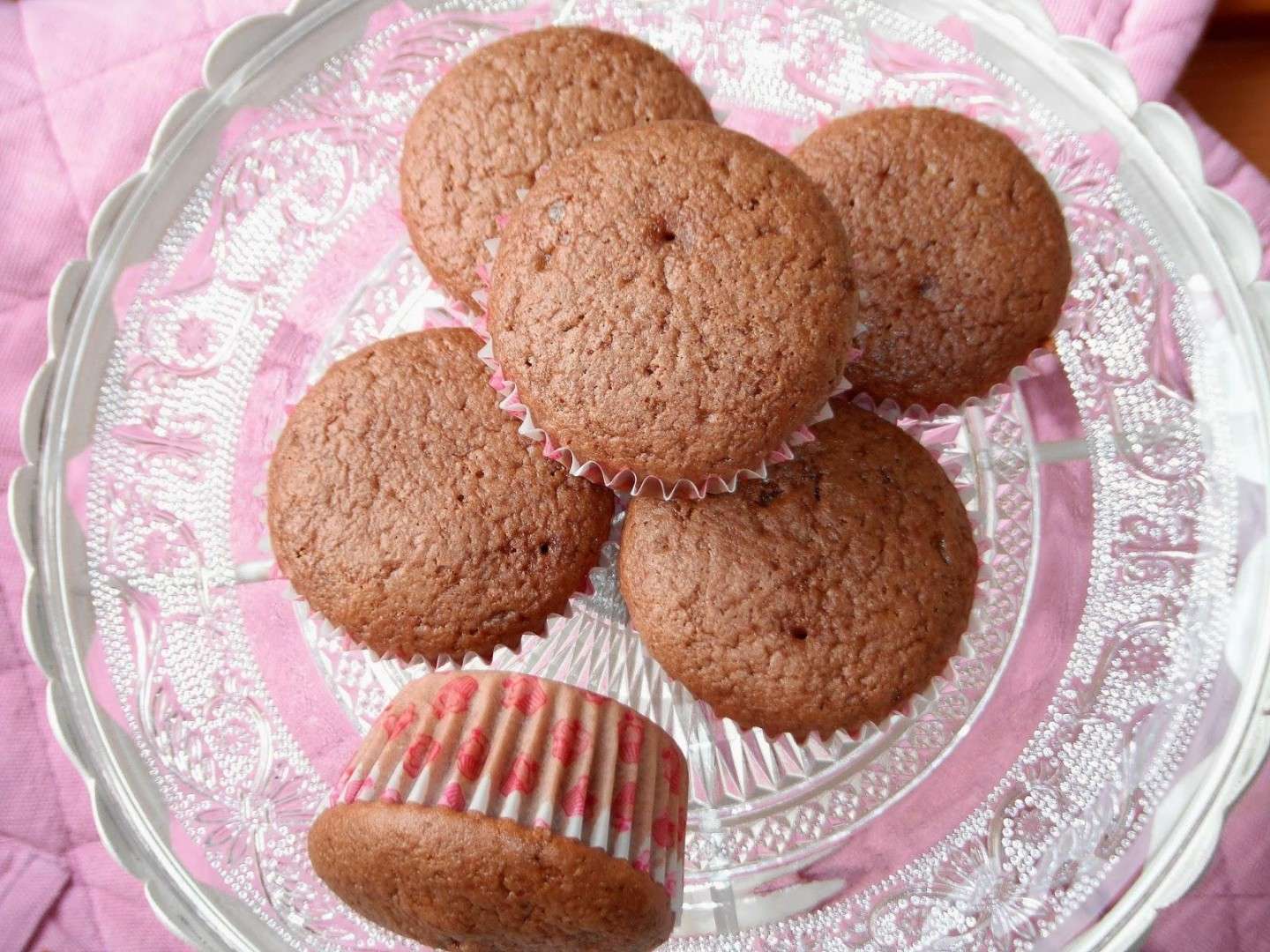 Muffin semplici al cioccolato fondente