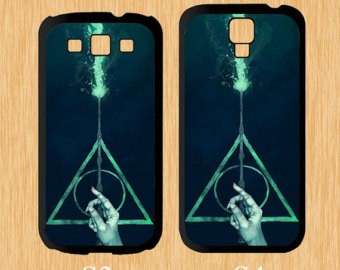 Due cover di Harry Potter per smartphone