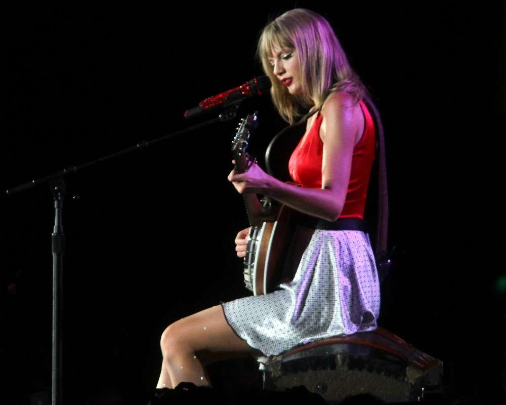 Suona la chitarra come Taylor Swift