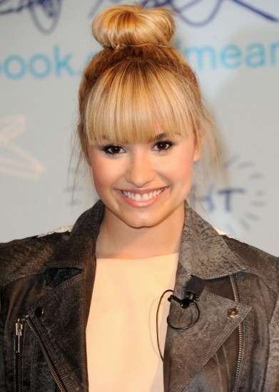 Demi Lovato con la frangia