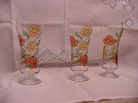 Bicchieri decorati con fiori