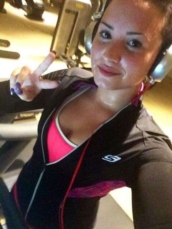 Demi Lovato workout