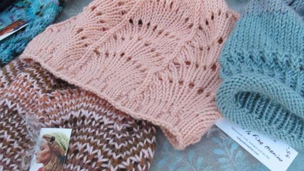 Cappellini in lana in vari colori