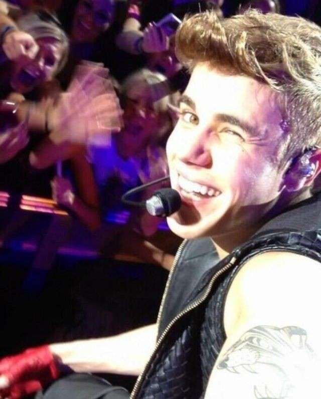 Il selfie addicted Justin Bieber