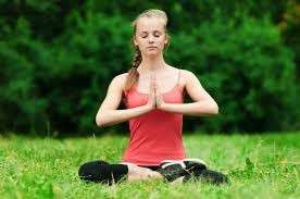 Praticate yoga al parco