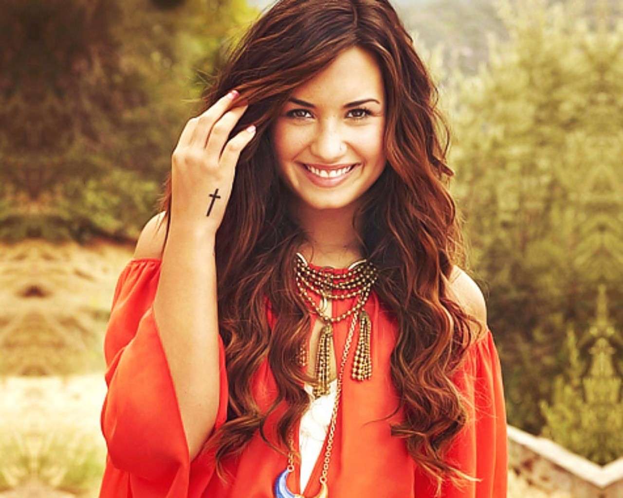 Demi Lovato sorridente