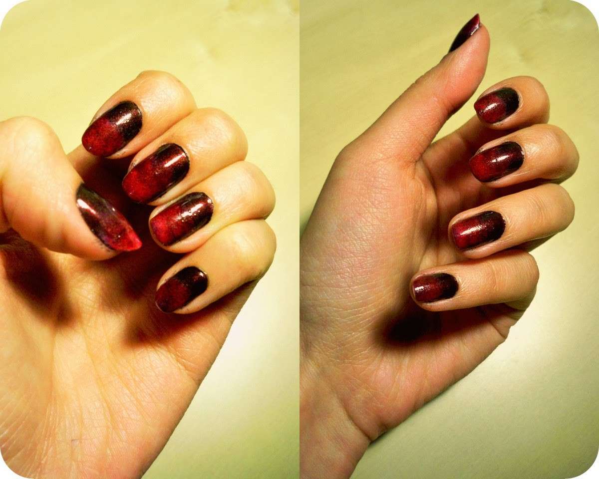Nail art rosso vampiro