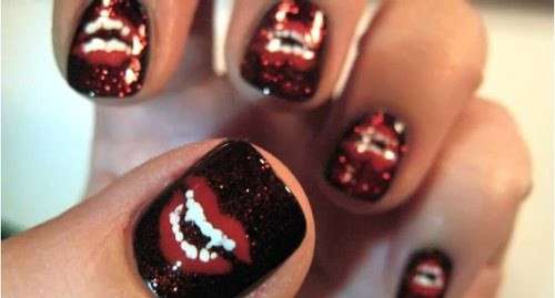 Vampire nail con glitter