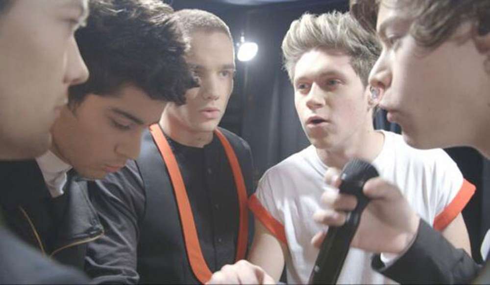 Scatto nel backstage per gli One Direction