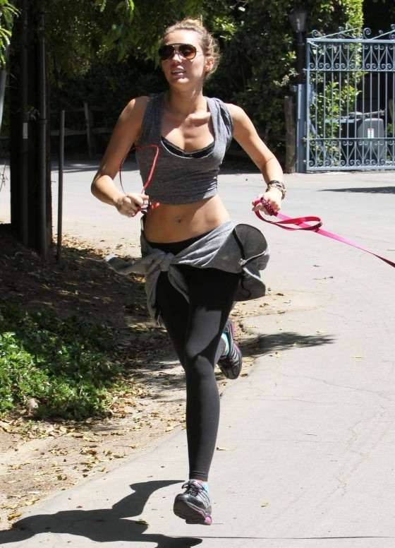 Miley Cyrus fa jogging