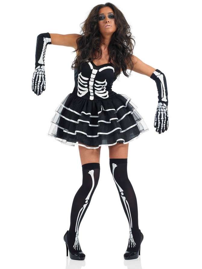 Il vestito da scheletro è un classico per Halloween