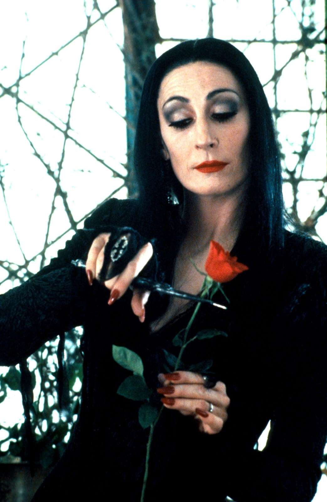 Le immagini più belle della famiglia Addams: Morticia Addams