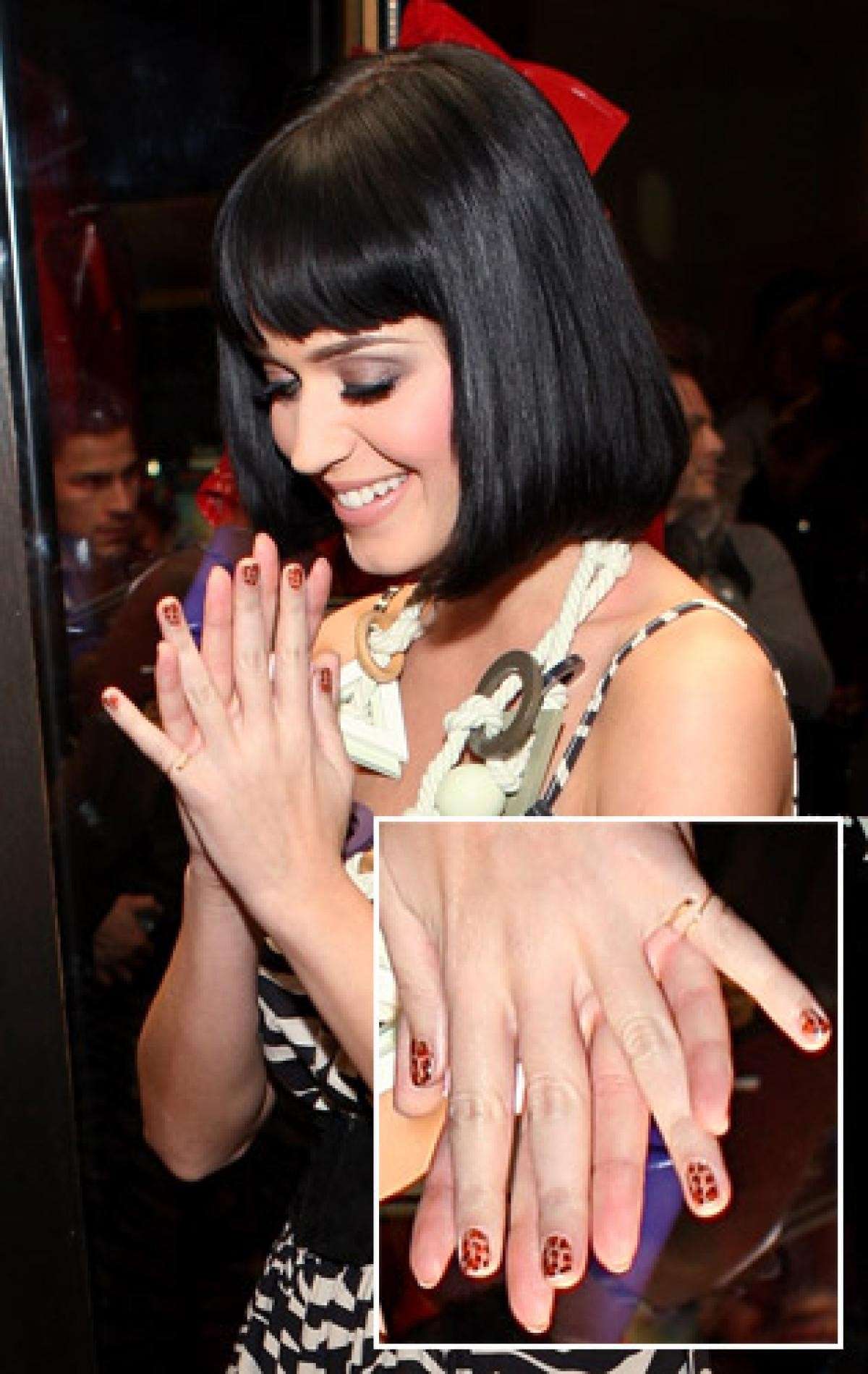 La nail art particolare di Katy Perry