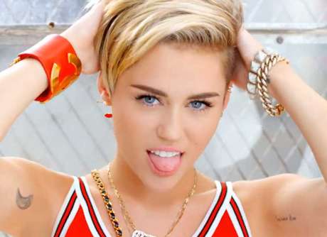 Miley Cyrus in rosso