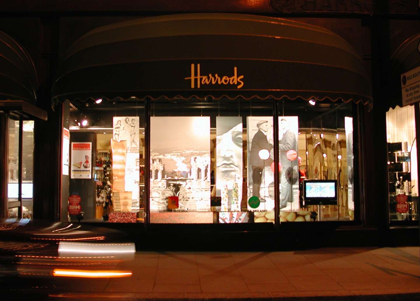 Le meravigliose vetrine di Harrods