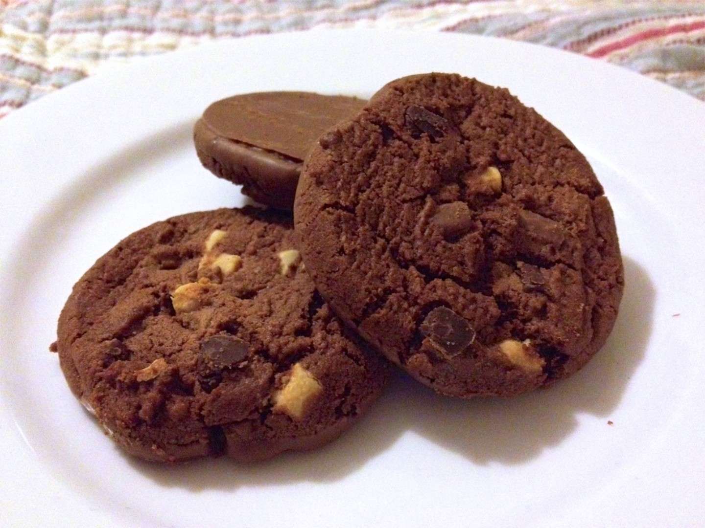 Biscotti al cioccolato con nocciole