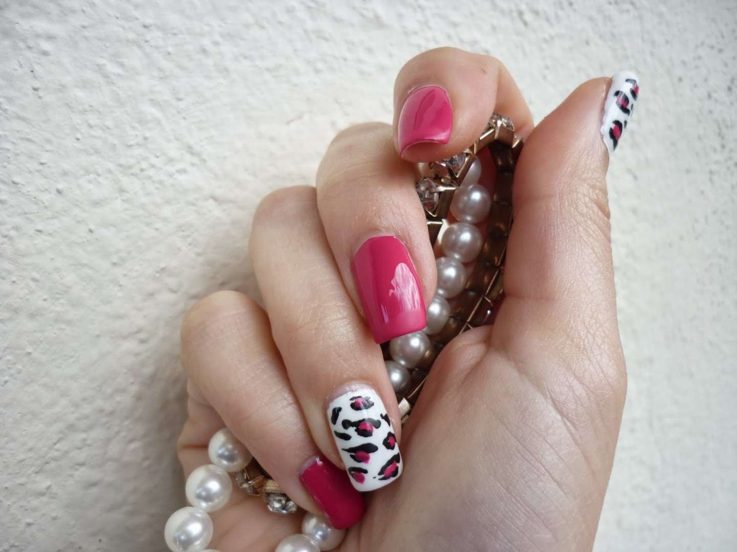 Manicure leopardata fucsia