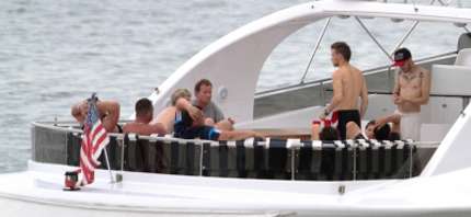One Direction sullo yacht