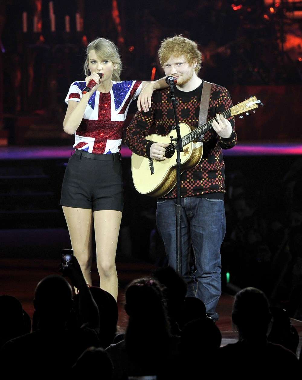 Ed Sheeran sul palco con Taylor Swift