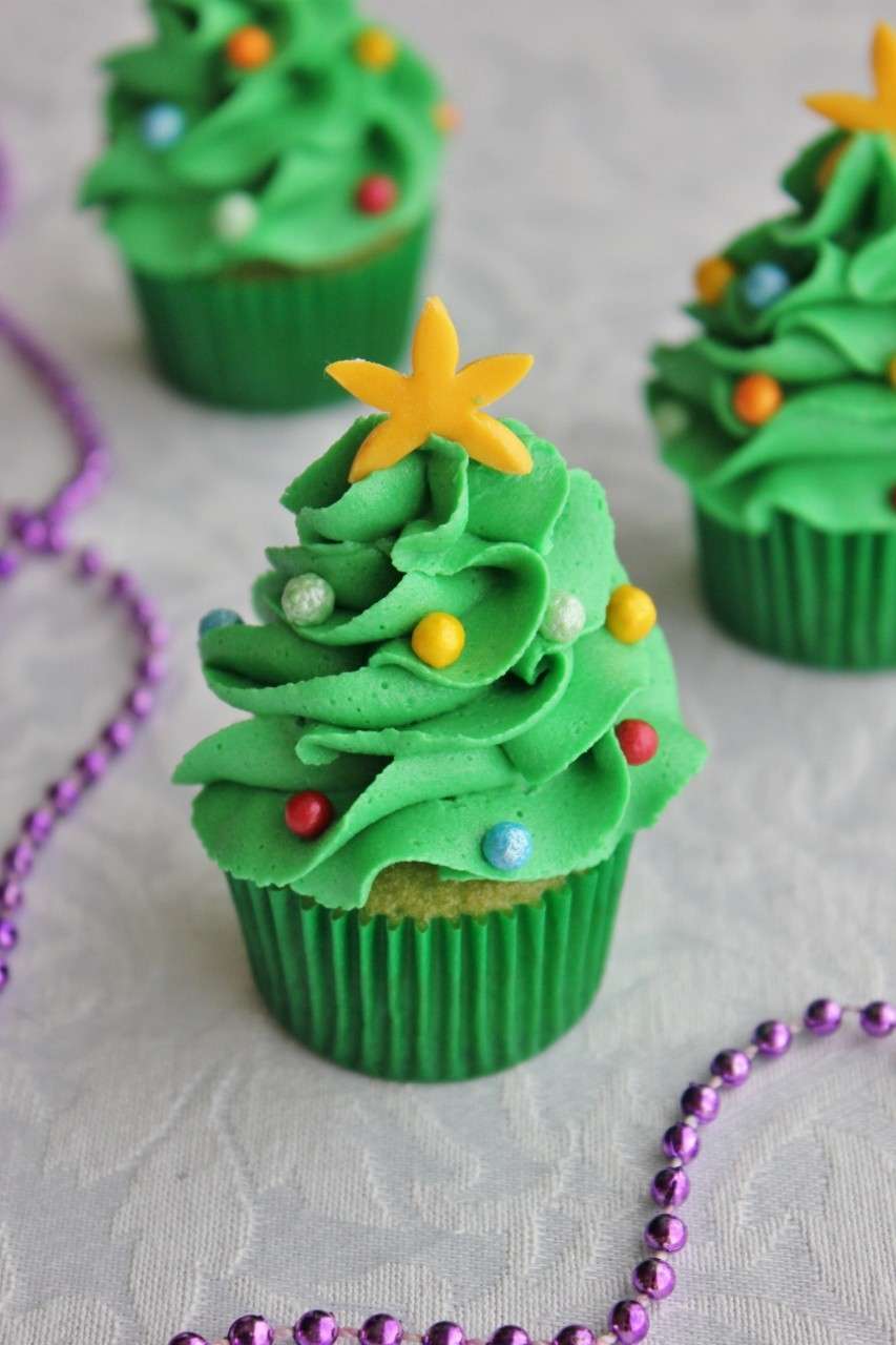 Albero di Natale come decorazione per i cupcakes