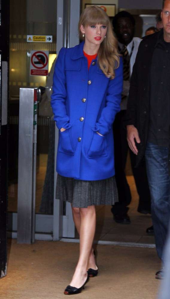 Star con il cappotto: Taylor Swift 