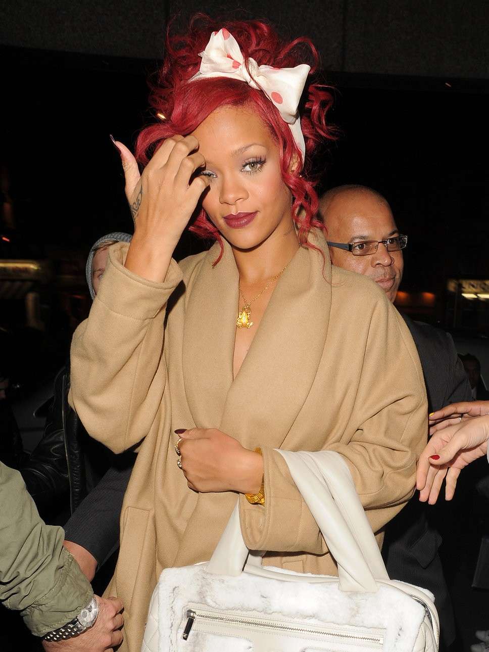 Rihanna ed il cappotto color cammello