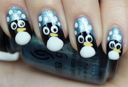 Nail art con pinguini per l'inverno