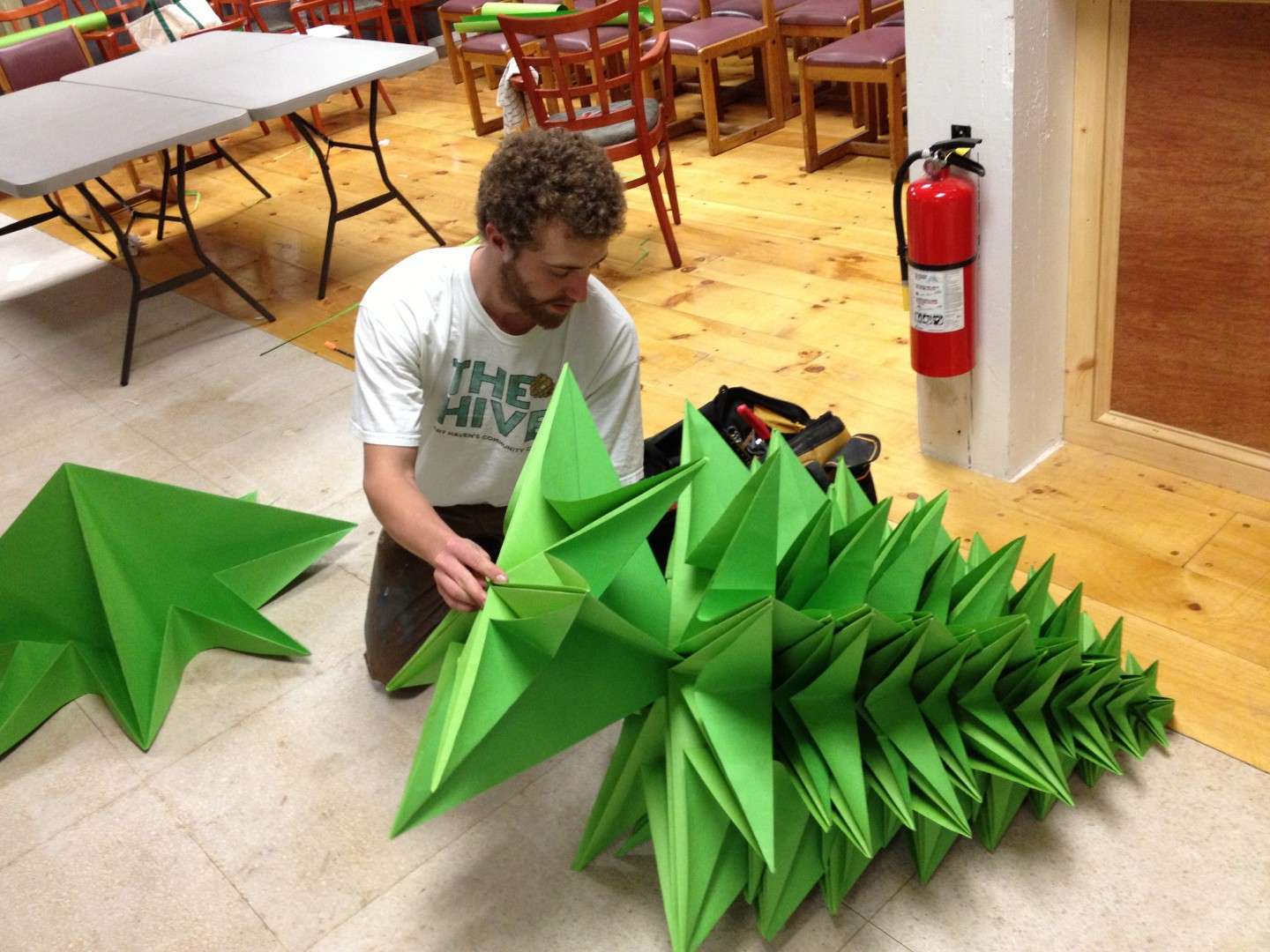 Gigantesco albero di origami