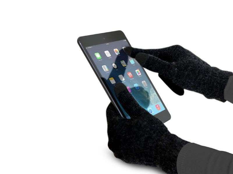 Regali hi tech per Natale 2014: guanti per tablet
