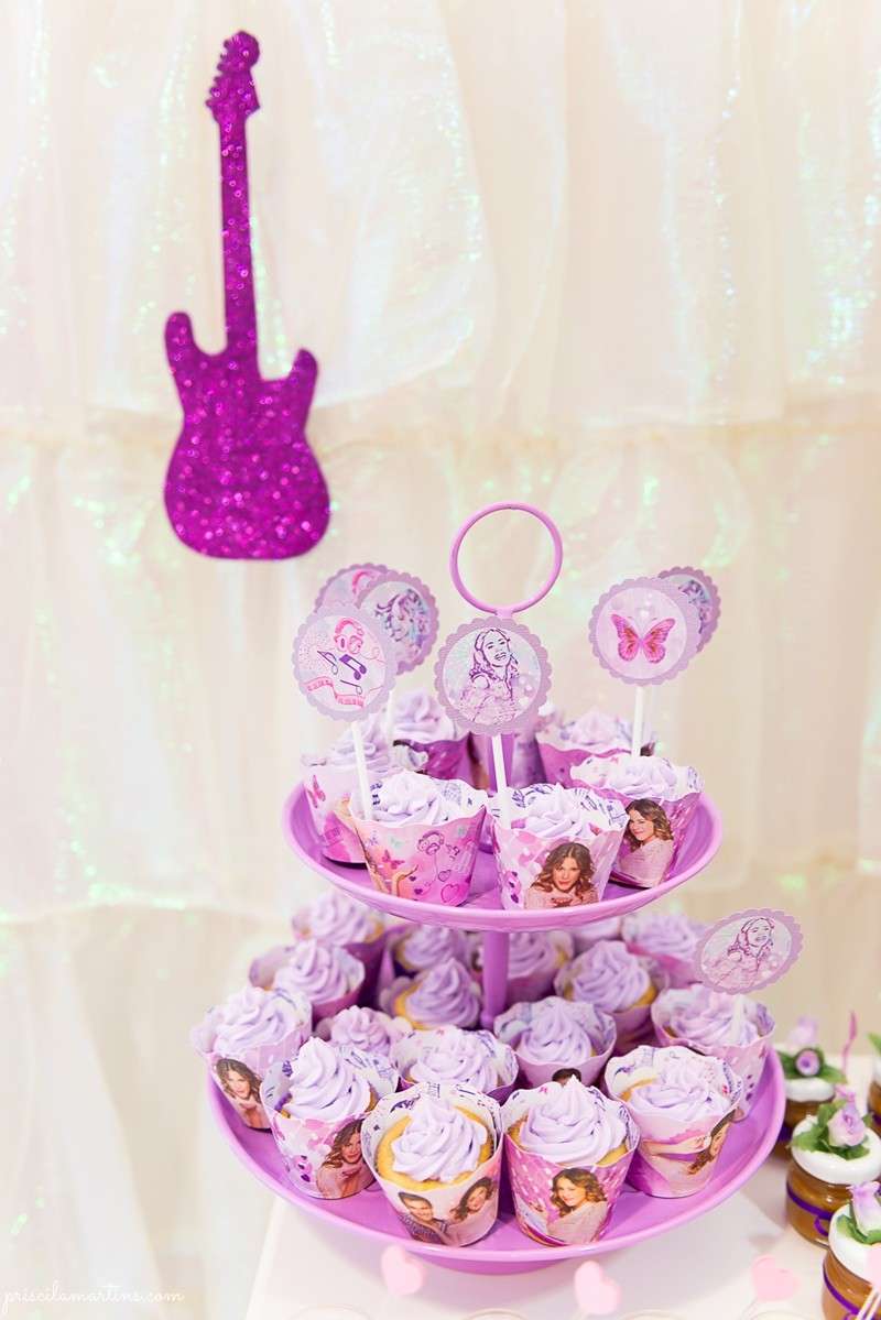 Decorazioni per i dolcetti del Violetta party