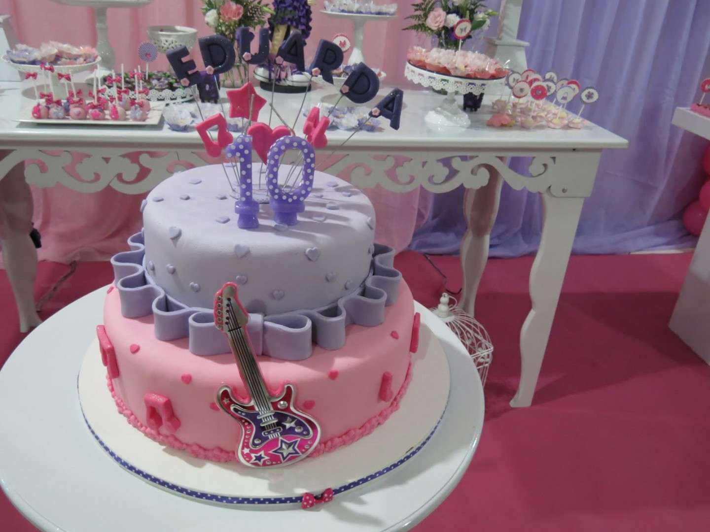La torta per il Violetta party