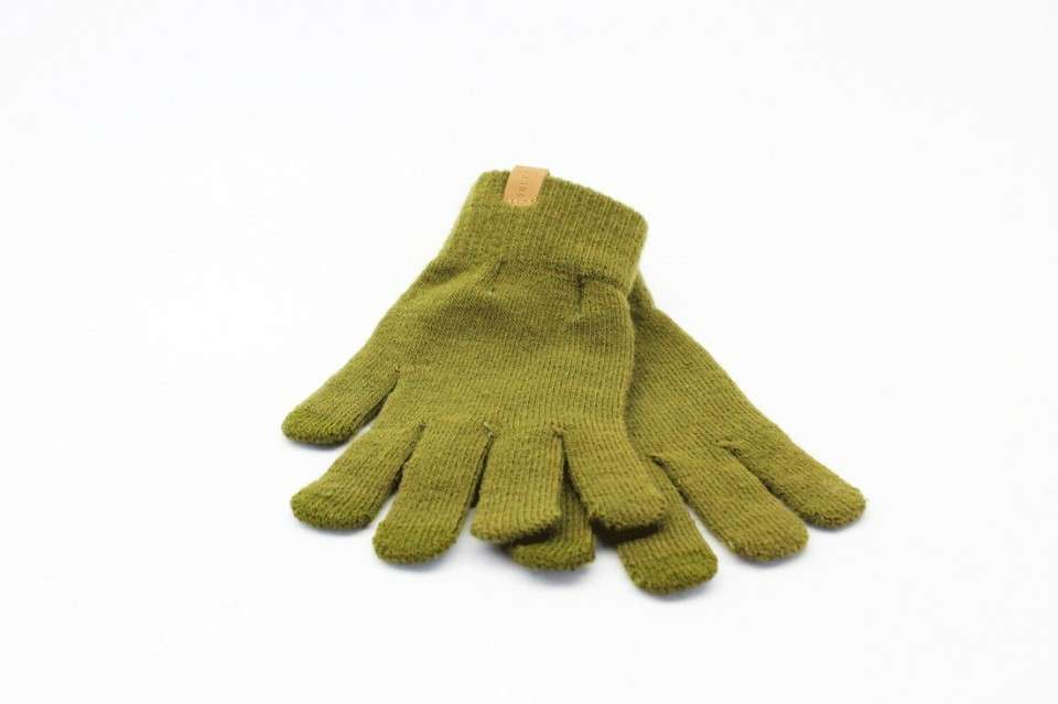 Guanti verdi in lana per l'inverno 2015